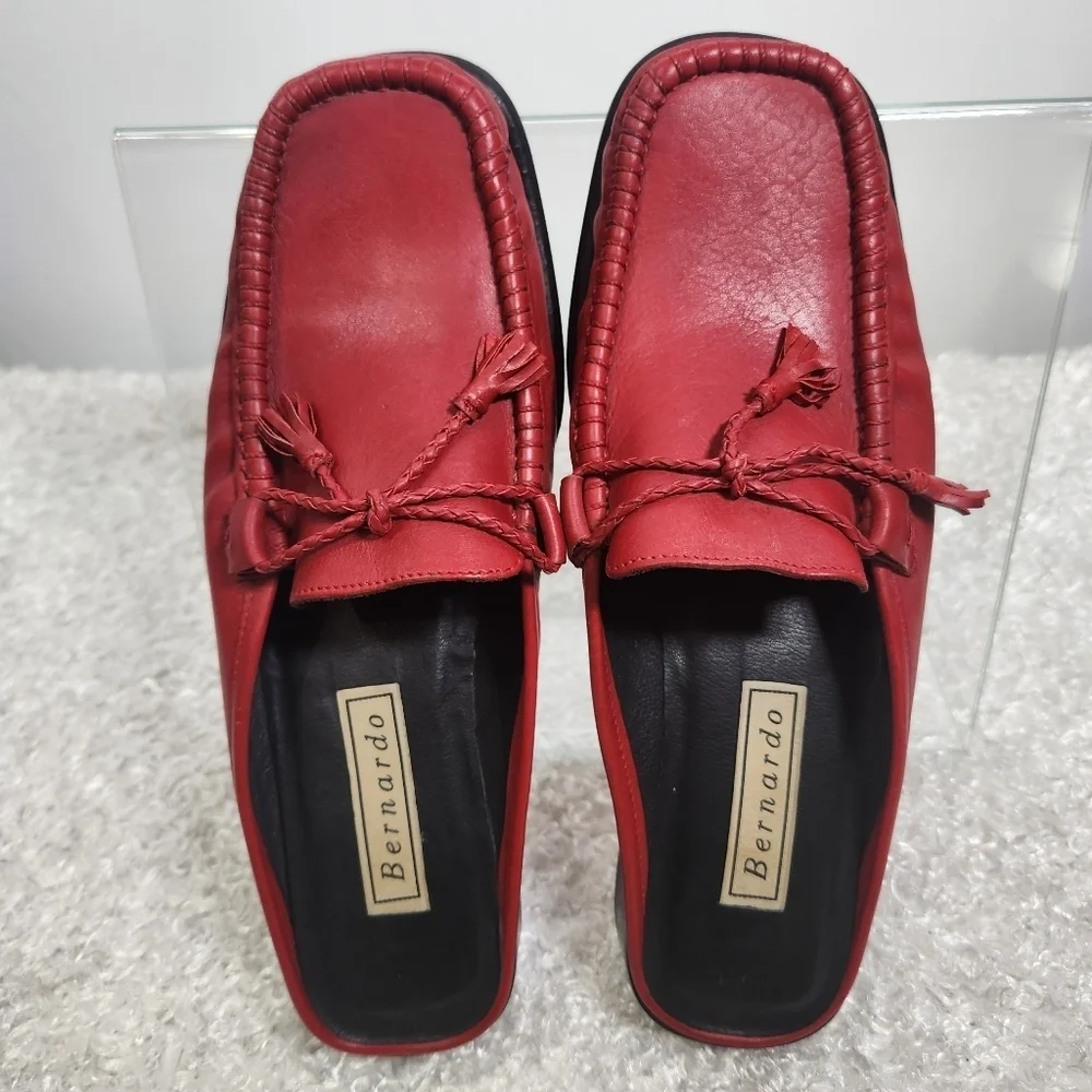 Bernardo Red Moccasin-Style Slip-On Loafers Size 9N Unixes